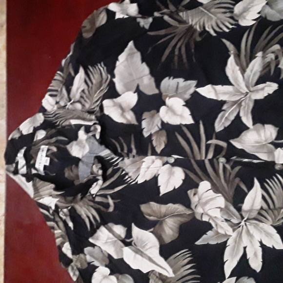 Men's Shirt - Picture 7 of 7